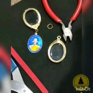 (พระกรุ พระเนื้อดิน ทรงสามเหลี่ยม พระรอด)กรอบพระชุบทองแท้เต็มไมครอน เคลือบ e-coat สีทน งานสวย ไม่ลอกไม่ดำจ้า พระกรุสามเหลี่ยม พระกรุ สามเหลี่ยม - Lazada