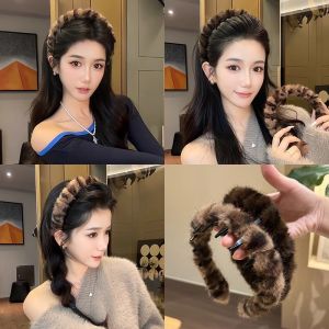 【ZEVER】คาดผมขนสัตว์ลายเสือดาวสำหรับผู้หญิง คอลเล็กชันฤดูหนาวและใบไม้ผลิ สไตล์เรียบหรูเพื่อความสวยงาม