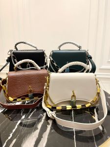 Tas ck trapeze chains -sling bag wanita/Tas branded murah