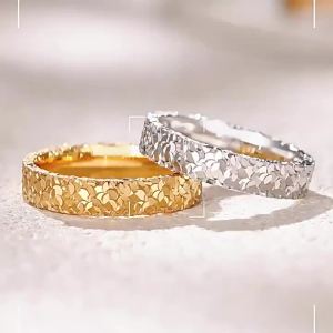 Popular Live Streaming s925 Pure silver crushed ice ring new light luxury ring plain band pair ring high-end feel gold super shiny
