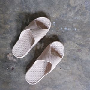 SandSo - Q15 Polos Sandals Wanita Perempuan Karet Jelly Sandal Rubber Plain Polos Flat Teplek Lentur Empuk Slip On Slipper Flip Flop Flipper Tapak Sol Sole Mule Sendal Slop Selop Slide Rumah Kamar Mandi Pantai Anti Licin Air Selip