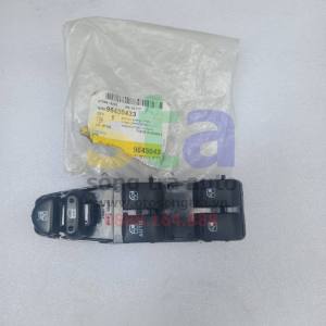Công tắc nâng kính trước trái Daewoo Magnus. Công tắc tổng Magnus chính hãng.