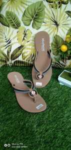 Sandal Jepit Wanita Terbaru 2024Sandal Slop Wanita Terbaru Dan Terlaris 2024Sandal Perempuan Dewasa 2024Cocok Untuk Berbagai AcaraSepatu Dan Sandal Flip FlopSandal Selop Terbaru Bisa Cod di Meyluvar Sandal Perempuan Dewasa 2024 Terlaris Dan Kokoh.