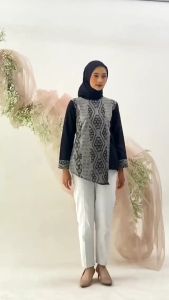 Blus Tenun: Mengenal Blus Tradisional NTT & Jepara