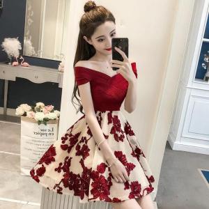 [HCM]ĐẦM XÒE TRỄ VAI THIẾT KẾ HỞ LƯNG - V49