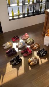 Giá khuyến mãi Feng Liya   Giày thể thao đế dày cho nữ 2023 Giày thể thao mùa thu đông mới cho sinh viên đế mềm chống trượt giày thường giày tập luyện Đức