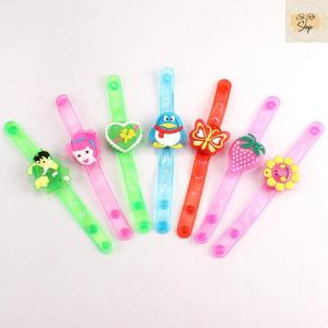 Set 2 Đồng hồ phát sáng hình Ông Già Noel Món quà tặng Giáng Sinh dễ thương cho bé yêu