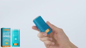 Jaysuing Moisturiser Sun Stick Body Face Sunblock Stick Whitening Brightening UV Anti Oxidant Oil-Control Waterproof Isolation Sunblock Stick Refreshing SPF50+ Summer Skin Care 20g