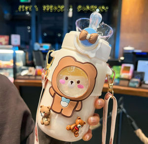 Bình nước nhựa 700ml dây đeo nắp bật ống hút hình gấu cute Bình đựng nước cho bé kèm sticker 2D 3D - TingTing