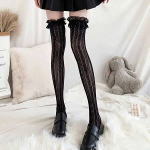 Tất Với Họa Tiết Nơ Cực Quyến Rũ Dễ Dàng Kêt Hợp Với Nhiều Outfit Của Các Chị Em Thu Hút Ánh Nhìn Xung Quanh