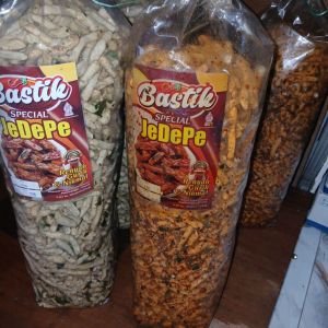 DISKON!!!SNACK BASTIK JEDEPE BY RAHAMA JAYA TERENYAH RASA PEDAS DAN ORIGINAL YANG ENAK