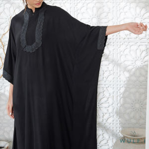Wulfi Kaftan Abaya Aminah Hitam Dengan Renda