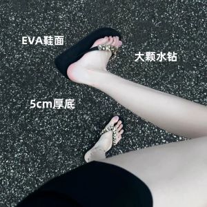 Rhinestone Flip-Flops For Women 2025 New Model Non-Slip High-End Thick-Soled Suitable For The Beach And Summer To Be Paired With Skirts