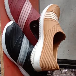 Sepatu Karet Wanita: Desain Casual & Warna Random