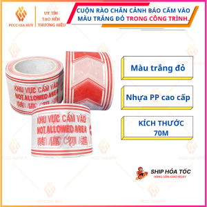 Cuộn rào chắn cảnh báo cấm vào màu trắng đỏ trong công trình.