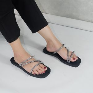 Threepoint Sandal Flat Karet Wanita Noora