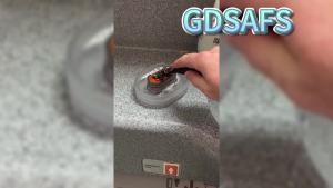 Razor Rinser Manual Push-Type Razor Rinser shaving razor rinser cleaner Clean Your Razor Efficiently Save Water and Ditch The Sink (1pcs)