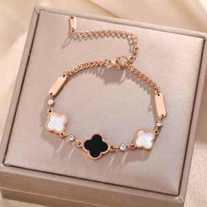 Gelang Tangan Titanium Wanita Bunga Semanggi Terbaru Gelang Tangan Titanium Anti Karat Tidak Luntur