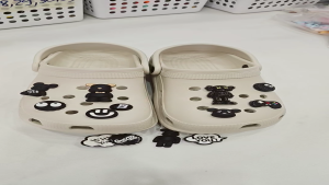 Charm sticker 3D jibbitz gắn dép sục dép cross mẫu A45