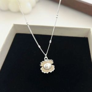 NOBLEE White Pearl Shell Pendant Necklace Silver Thin Choker Chain Necklace Elegant Geometric Sweater Chain Women