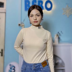 Turtleneck Sweater Wanita Halus Lembut Hangat Manset Adem Super nyaman