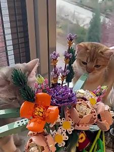 Weile Creative Fragrant Golden Orchid Moonlight Princess Blooming Children's Educational Building Blocks