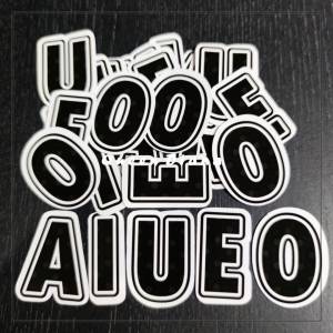 stiker huruf vocal AIUEO sticker kertas glossy karakter huruf vokal alfabet isi 25 pcs