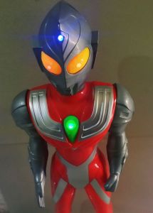 1 robot ultraman besar nyala+lampu+suara