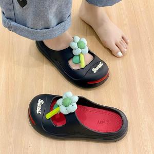 QLshop ฮิตสุดในตอนนี้💗 รองเท้าเเตะฮิต รองเท้ารุ่นใหม่ ทรงมินิมอล รองเท้าเเบบสวมประดับดอกไม้ปังๆ ช้าอดหมดเเน่  กันลื่นใส่สบายขั้นสุดด  สั่งซื้อเข้ามาได้เลยทุกโคนนน📌