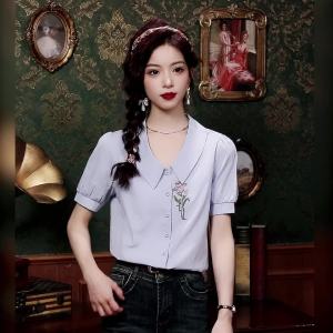 AMMIN เสื้อเบลาส์แขนสั้นสำหรับผู้หญิงเสื้อเบลาส์กระดุมแถวเดียวปักลายดอกไม้สไตล์ฝรั่งเศสสำหรับเสื้อสตรีผ้าฝ้ายฤดูร้อน