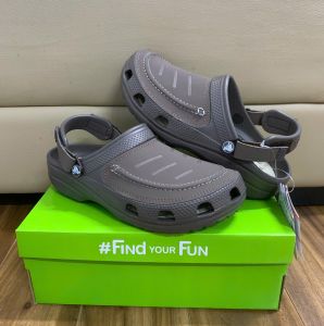 Giày sục crocs chuẩn xịn chống hôi chân nhựa tế bào êm mềm đúc liền khối siêu bền đi mưa lội nước đi biển Yukon Vista cho nam màu nâu