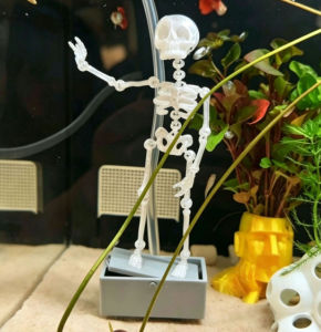 Aquarium Skull Decor Resin Skull Ornament Dancing Wiggling Fish Tank Decoration Air Pump Aquarium Accessory