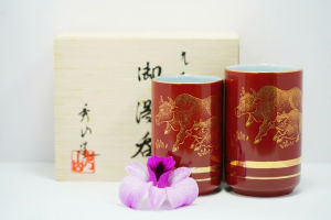 [ Woosilver ] Bộ Ly Gốm Sứ Secondhand – Họa Tiết Trâu Vàng Bình An & No Đủ – BGS77