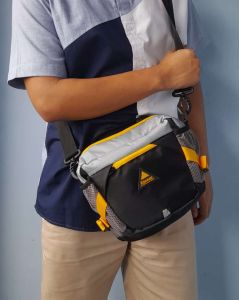 Slingpouch Tas Selempang Pria Sling Bag Murah / Tas Selempang Gunung Pria Outdoor Kaneen