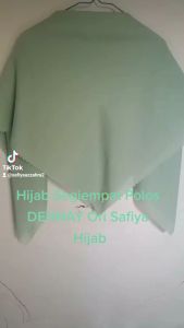 BEST SELLER HIJAB SEGIEMPAT POLOS SAGE GREEN DENNAY HIJAB SEGIEMPAT POLOS LASERCUT KERUDUNG SEGIEMPAT POLOS LASERCUT TERBARU