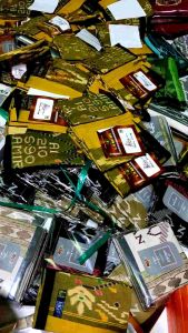 Sarung LAMIRI 210 s90 sutra 50 MGT jahit tengah