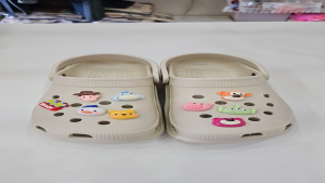 Charm gắn dép mẫu A39 sticker gắn dép sục