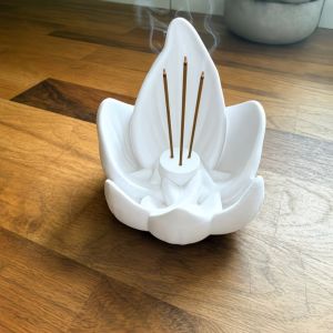 ERMENLED Creative Lotus Incense Burner Floral Petal Structure Incense Cone Holder Freestanding Aromatherapy Burner Home Fragrance