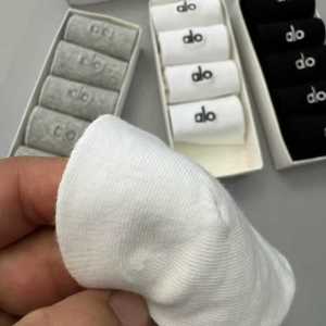 Hộp Quà Tặng alo Ống tất cho nam và nữ tất cotton cho cặp đôi tất đen trắng xám tất cao đến giữa bắp chân tất thêu thời trang tất thể thao thoáng khí tất chữ cái