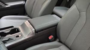 For Toyota RAV4 2026-2027 Car Center Console Armrest Lid Cover Premium PU Leather Interior Protection Accessory