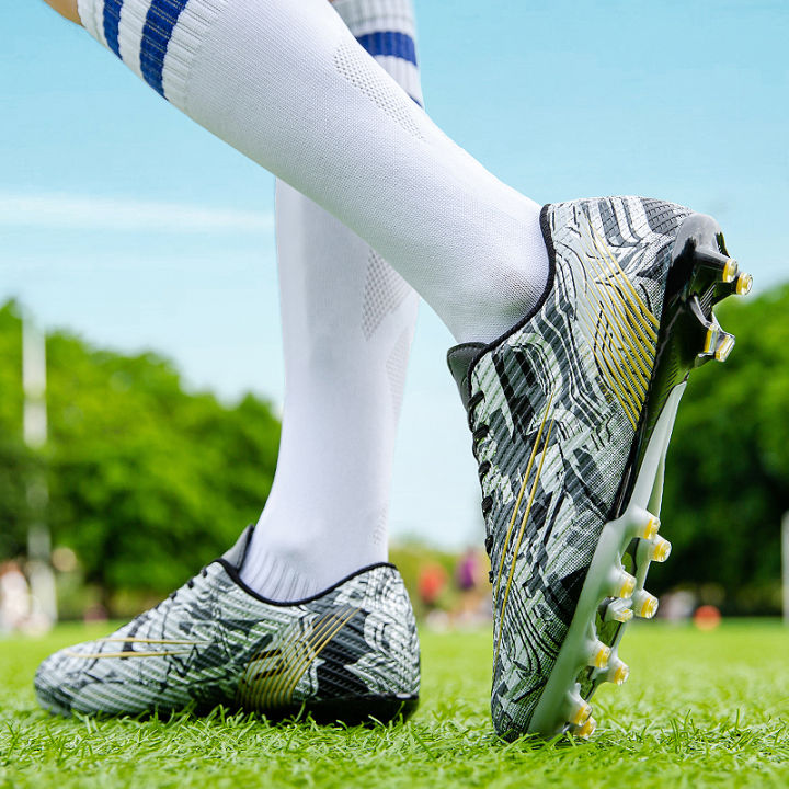 Professional%20Soccer%20Shoes%20Adult%20Children%20Low%20Top%20Long%20Spikes%20Soccer%20Shoes%20Men%20Women%20Outdoor%20Fashion%20Soccer%20Boots%20Futsal%20Boots%20-%20Image%204