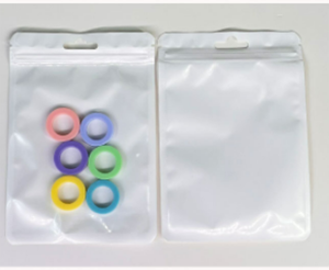 ถุงซิป / ถุงหูรูด ถุงซิปโฮโลแกรม ซองซิปโฮโลแกรม ถุงรูด 6สี ซองบรรจุภัณฑ์ ใส่ของขวัญ กันน้ำ แพ็ค50ใบ เนื้อเหนียวไม่ขาดง่าย  ขนาด 10.5 X15 cm