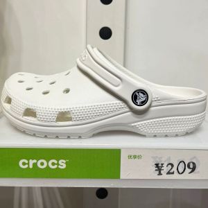 croc แท้ CLASSIC CLOG  รองเท้าแตะ หัวโต รองเท้าไปทะเล เหมาะกับเดินชายหาด สไตล์คลาสสิก สําหรับผู้ชาย และผู้หญิง#10001