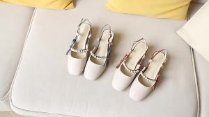 READY STOCK✨ Genuine Leather 6CM Closed Toe Sandals Women Mary Jane Fairy Style Summer Mid Heel French Style Word with Chunky Heel Back Open Shoes