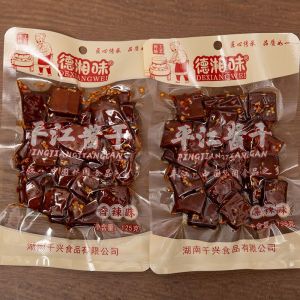 Pingjiang เต้าหู้แห้งแบบพิเศษเต้าหู้หูหนานอบแห้ง125กรัม