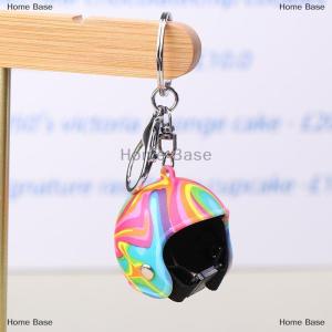 [COD] Home Base พวงกุญแจหมวกกันน็อคแฟชั่นที่สร้างสรรค์เพื่อความปลอดภัยพวงกุญแจรถที่ใส่กุญแจกระเป๋าจี้ตกแต่งสำหรับรถจักรยานยนต์คลับของขวัญที่แฟนๆ