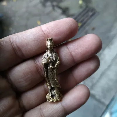 Koleksi Unik Patung Dewi Kuningan