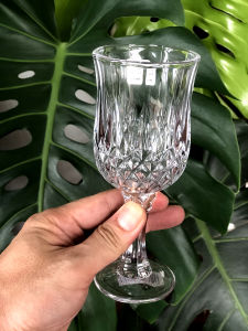 Ly thủy tinh cao trang trí bàn tiệc