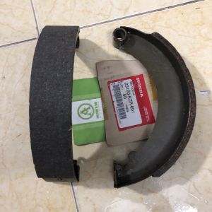 Cặp Bố Thắng ( Má Thắng ) sau Xe Ba Gác tròn