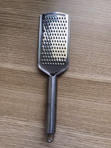 Dụng cụ cào sợi đu đủ bào sợi cà rốt inox có tay cầm 3 kích cỡ sợi to nhỏ tuỳ chọn